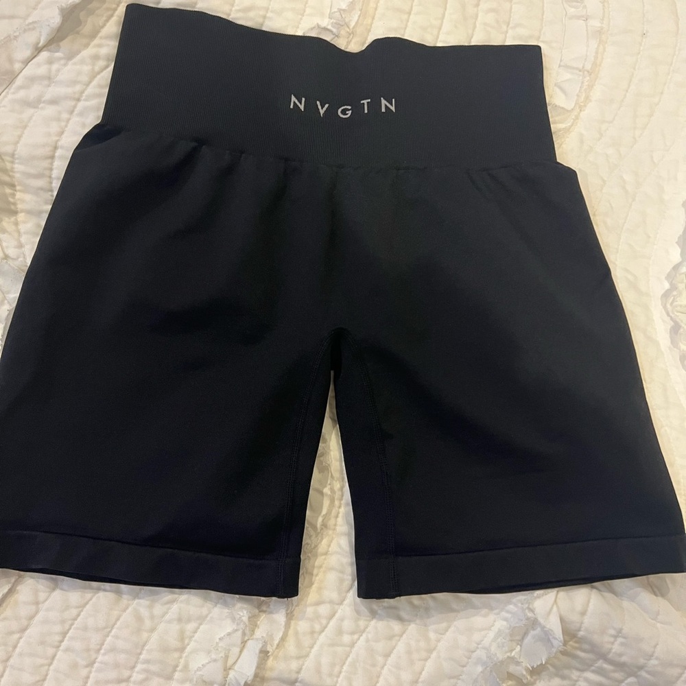 NWOT NVGtN shorts black size small